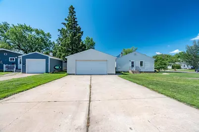 2714 Diane Lane, Hibbing, MN 55746 - Photo 4