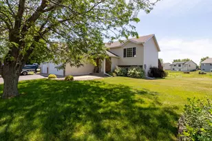 515 Elena Ln, Saint Joseph, MN 56374 - Photo 2