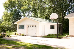 17172 220th St, Hutchinson, MN 55350 - Photo 2
