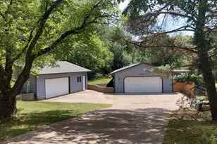 22017 Quincy St NE, Cedar, MN 55011 - Photo 4