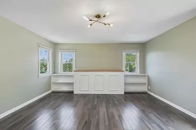 2562 Fairview Avenue N, Roseville, MN 55113 - Photo 10