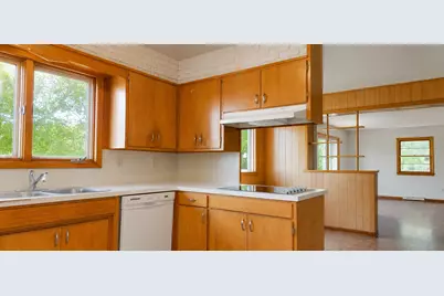 601 N Bruce Street, Marshall, MN 56258 - Photo 4