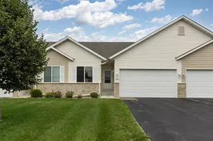 4131 Blakewood Dr, Shakopee, MN 55379 - Photo 1