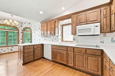 2820 Linden Drive, New Brighton, MN 55112 - Photo 2