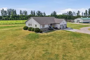 10085 28th St S, Moorhead, MN 56560 - Photo 62