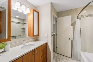 1926 Dupont Ave S, Minneapolis, MN 55403 - Photo 16