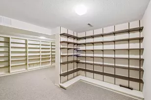 1926 Dupont Ave S, Minneapolis, MN 55403 - Photo 22