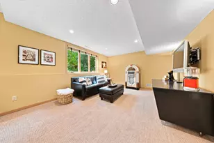 1444 Kings Wood Ln, Eagan, MN 55122 - Photo 34