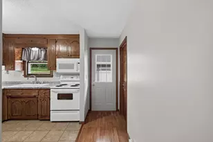 843 Yellowstone Trail, Hudson, WI 54016 - Photo 8