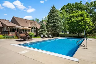 245 Luisa Ct, Chaska, MN 55318 - Photo 4