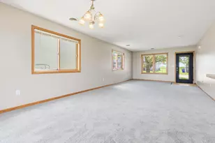 415 Sierra Pl, Roberts, WI 54023 - Photo 6