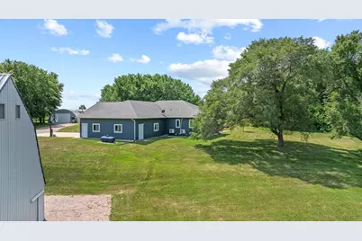 2615 210th Avenue, Marshall, MN 56258 - Photo 96