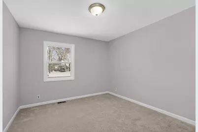 4533 Welcome Avenue N, Crystal, MN 55422 - Photo 6