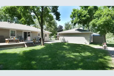 10717 Nord Avenue S, Bloomington, MN 55437 - Photo 22