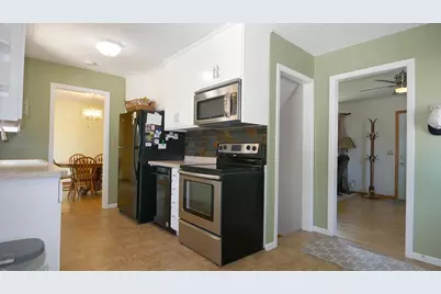 10717 Nord Avenue S, Bloomington, MN 55437 - Photo 2