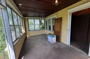 1615 7th St E, Saint Paul, MN 55106 - Photo 2
