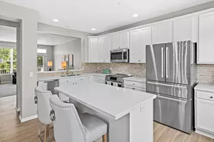 1862 Colonial Ln, Chanhassen, MN 55317 - Photo 2