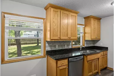 2910 114th Avenue NW, Coon Rapids, MN 55433 - Photo 10