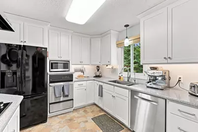7156 Brian Drive, Centerville, MN 55038 - Photo 4