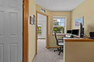 657 Providence Dr, Shakopee, MN 55379 - Photo 10