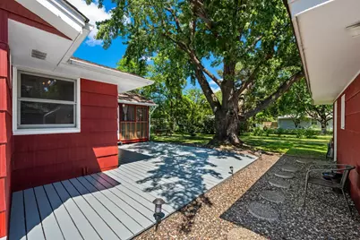 6932 Kentucky Avenue N, Brooklyn Park, MN 55428 - Photo 20