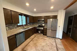404 Cimarron Rd, Apple Valley, MN 55124 - Photo 4
