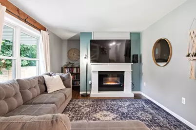 1010 Malden Avenue, Eau Claire, WI 54703 - Photo 6