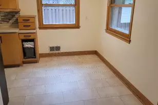 3110 W 82nd St, Bloomington, MN 55431 - Photo 16