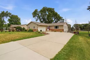 1713 6th St SW, Willmar, MN 56201 - Photo 1