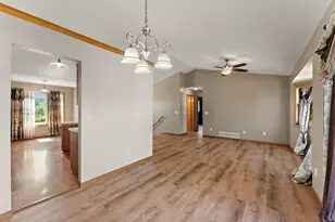 5785 Yucca Ln N, Plymouth, MN 55446 - Photo 8