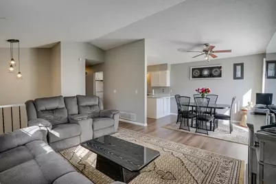15865 Griffon Path, Apple Valley, MN 55124 - Photo 4