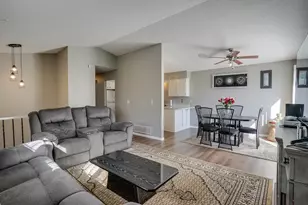 15865 Griffon Path, Apple Valley, MN 55124 - Photo 4