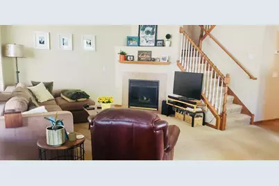 681 Cobblestone Way, Shakopee, MN 55379 - Photo 16