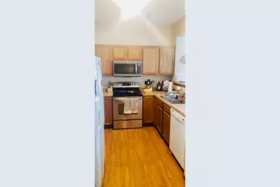 681 Cobblestone Way, Shakopee, MN 55379 - Photo 2