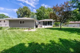8418 Kell Ave S, Bloomington, MN 55437 - Photo 6