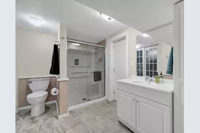 8418 Kell Avenue S, Bloomington, MN 55437 - Photo 30