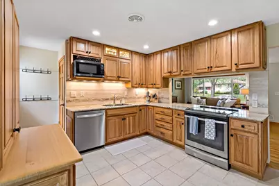 8418 Kell Avenue S, Bloomington, MN 55437 - Photo 12