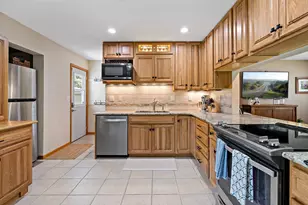 8418 Kell Ave S, Bloomington, MN 55437 - Photo 14