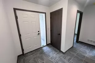 1425 Sunrise Ave SE, Rochester, MN 55904 - Photo 2