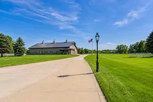 25610 Berens Point Dr, Starbuck, MN 56381 - Photo 2