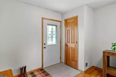 10816 Stanley Avenue S, Bloomington, MN 55437 - Photo 4