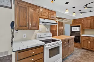 798 Torchwood Dr, New Brighton, MN 55112 - Photo 16