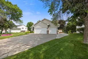 22002 Elm Pkwy, Rogers, MN 55374 - Photo 36