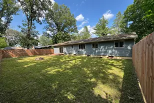 829 10th St SW, Wadena, MN 56482 - Photo 2