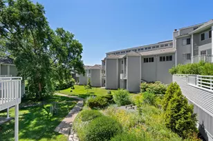 1372 Carling Dr, Saint Paul, MN 55108 - Photo 10