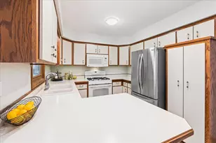 9131 Annapolis Ln N, Maple Grove, MN 55369 - Photo 14