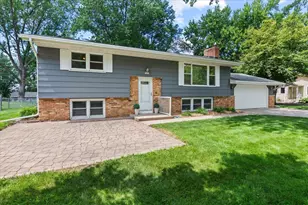 9131 Annapolis Ln N, Maple Grove, MN 55369 - Photo 4