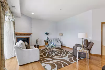 1244 County Road D E #102, Maplewood, MN 55109 - Photo 4