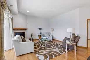 1244 County Rd D E, Maplewood, MN 55109 - Photo 4