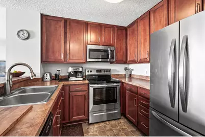6020 Chasewood Parkway #203, Hopkins, MN 55343 - Photo 12